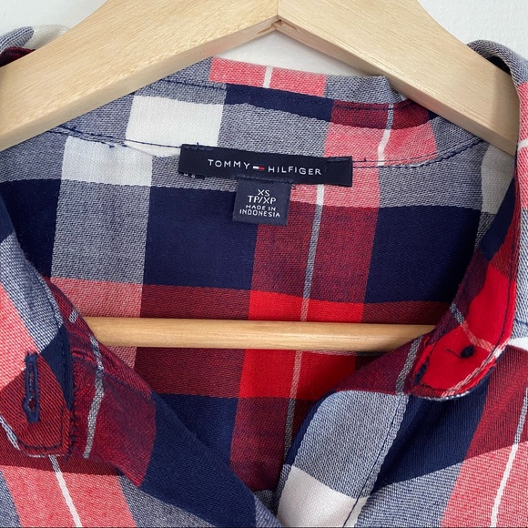 Tommy Hilfiger Plaid Long Sleeve Button Down Top - Picture 2 of 5